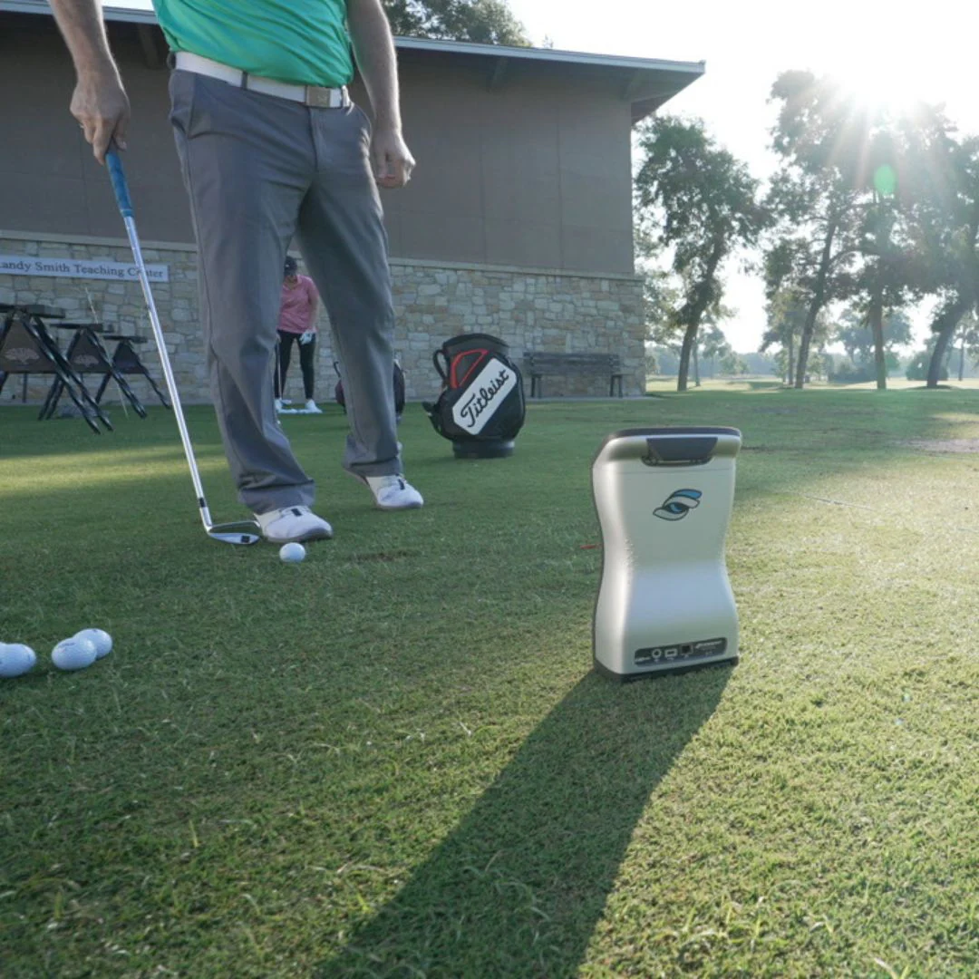 Foresight Sports GCQuad SIG8 Golf Simulator - Image 9