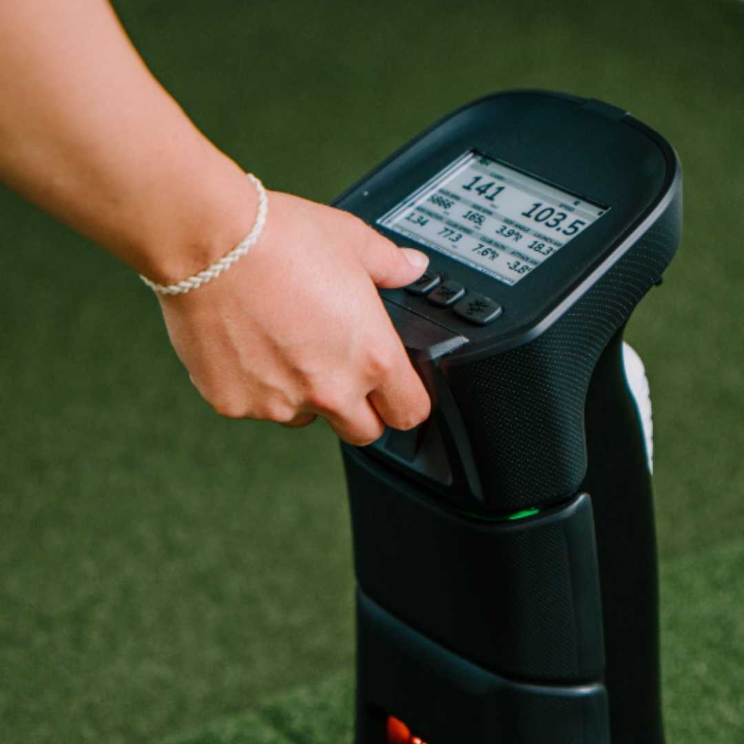 Uneekor EYE MINI Garage Golf Simulator Package - Image 12